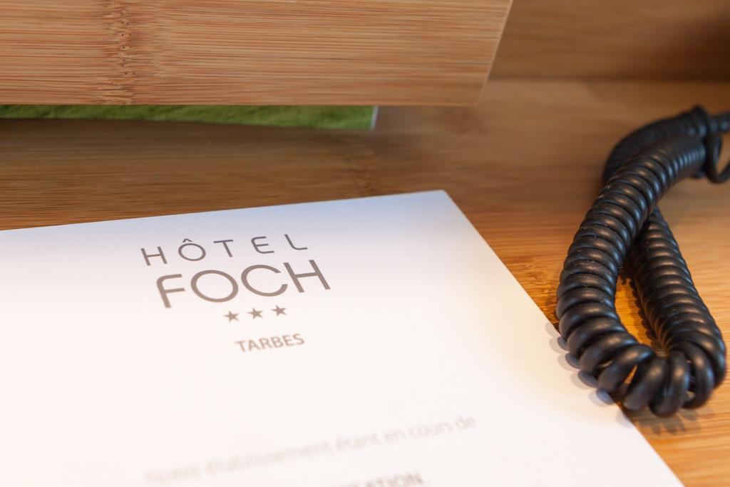 Hotel Foch Tarbes Kültér fotó